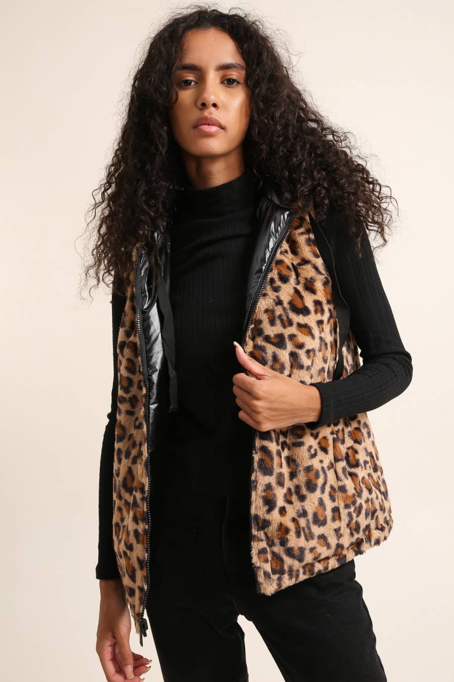 Boémista Store - COLETE LEOPARDO REVERSÍVEL COM CAPUZ -  - #tag1# - #tag2#
