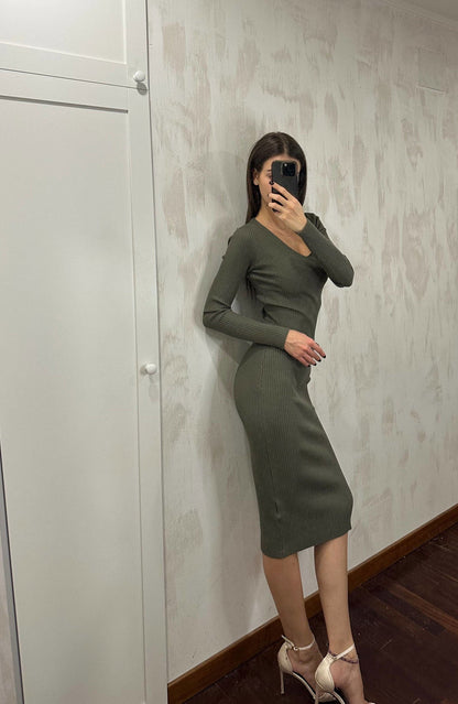 Boémista Store - VESTIDO DE MALHA CANELADO COM GOLA EM V -  - #tag1# - #tag2#