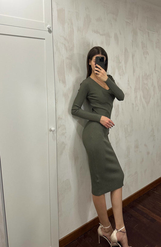 Boémista Store - VESTIDO DE MALHA CANELADO COM GOLA EM V -  - #tag1# - #tag2#